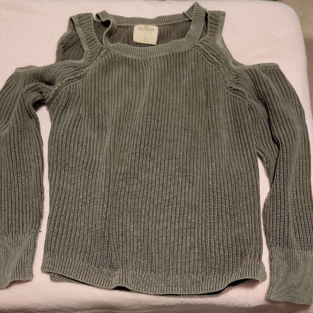 Hollister Off-the-Shoulder Gray Green  Sweater